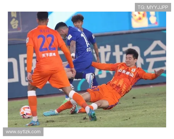 山东泰山中场创造力枯竭,越踢越乱局面已显现 山东泰山中场创造力枯竭,越踢越乱局面已显现